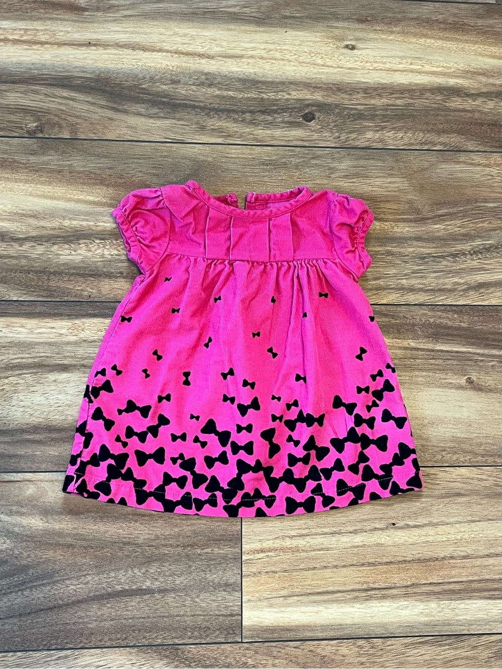 Carters size 3M hot pink corduroy bubble sleeve dress with bows baby girl